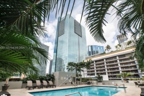 Condominio en alquiler en Miami, Florida, 2 dormitorios, 86.4 m2 № 2044852 - foto 18