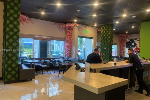 Condominio en alquiler en Miami, Florida, 2 dormitorios, 86.4 m2 № 2044852 - foto 14