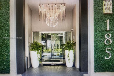 Condominio en alquiler en Miami, Florida, 2 dormitorios, 86.4 m2 № 2044852 - foto 7