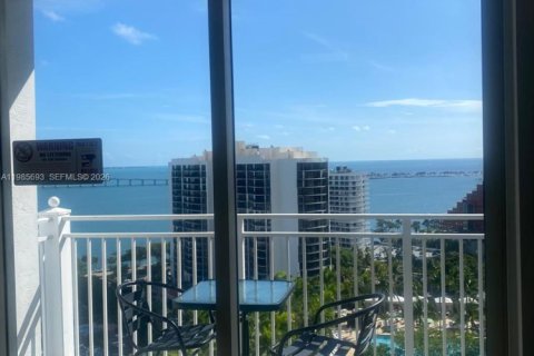 Condominio en alquiler en Miami, Florida, 2 dormitorios, 86.4 m2 № 2044852 - foto 25