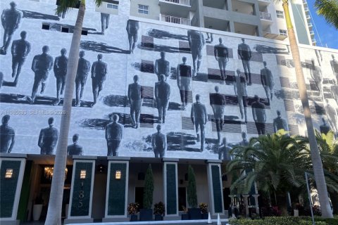 Condominio en alquiler en Miami, Florida, 2 dormitorios, 86.4 m2 № 2044852 - foto 6