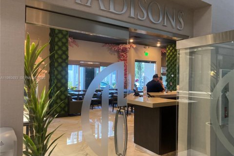 Condominio en alquiler en Miami, Florida, 2 dormitorios, 86.4 m2 № 2044852 - foto 12