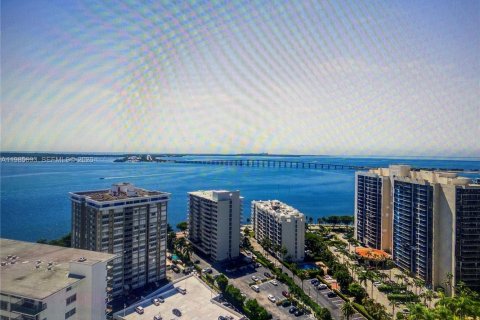Condominio en alquiler en Miami, Florida, 2 dormitorios, 86.4 m2 № 2044852 - foto 2