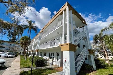 Copropriété à vendre à Clearwater, Floride: 2 chambres, 102.19 m2 № 2197460 - photo 3