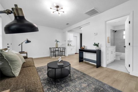Villa ou maison à vendre à Tampa, Floride: 2 chambres, 81.38 m2 № 2285251 - photo 7