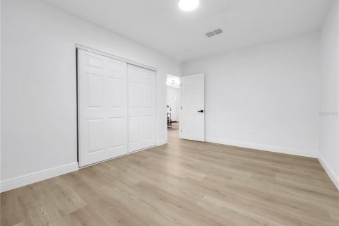 Villa ou maison à vendre à Tampa, Floride: 2 chambres, 81.38 m2 № 2285251 - photo 13