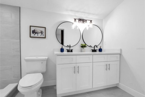 Villa ou maison à vendre à Tampa, Floride: 2 chambres, 81.38 m2 № 2285251 - photo 16