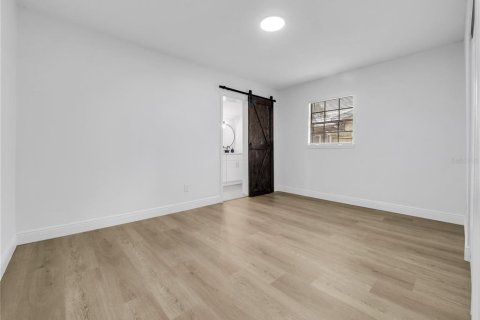 Villa ou maison à vendre à Tampa, Floride: 2 chambres, 81.38 m2 № 2285251 - photo 14