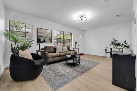 Villa ou maison à vendre à Tampa, Floride: 2 chambres, 81.38 m2 № 2285251 - photo 4