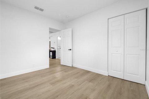 Villa ou maison à vendre à Tampa, Floride: 2 chambres, 81.38 m2 № 2285251 - photo 21