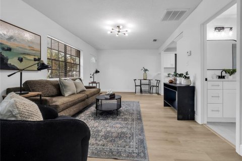 Villa ou maison à vendre à Tampa, Floride: 2 chambres, 81.38 m2 № 2285251 - photo 6