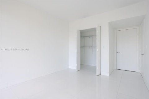 Снять в аренду кондоминиум в Майами, Флорида 2 спальни, 102.1м2, № 2003991 - фото 16