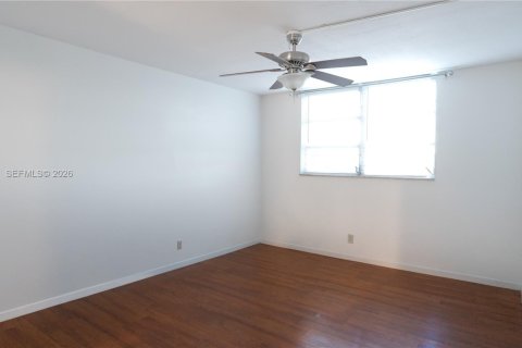 Condo in Plantation, Florida, 1 bedroom  № 2086679 - photo 8