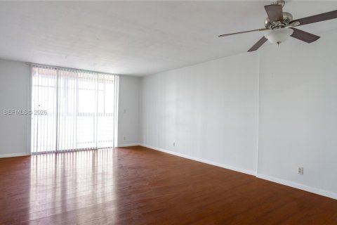 Condo in Plantation, Florida, 1 bedroom  № 2086679 - photo 2