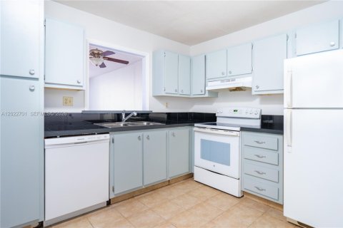 Condo in Plantation, Florida, 1 bedroom № 2086679