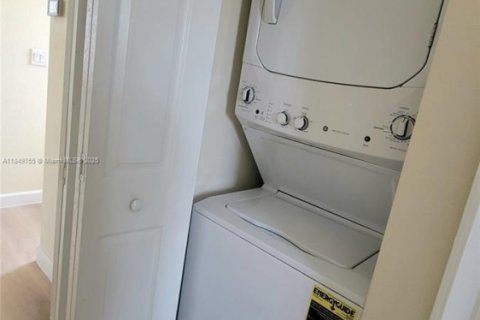 House in Homestead, Florida 2 bedrooms, 113.71 sq.m. № 1857143 - photo 22