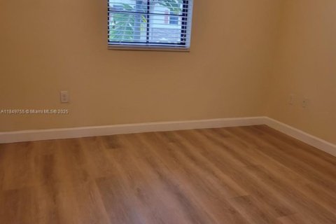 House in Homestead, Florida 2 bedrooms, 113.71 sq.m. № 1857143 - photo 12