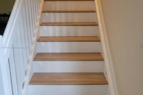 House in Homestead, Florida 2 bedrooms, 113.71 sq.m. № 1857143 - photo 11