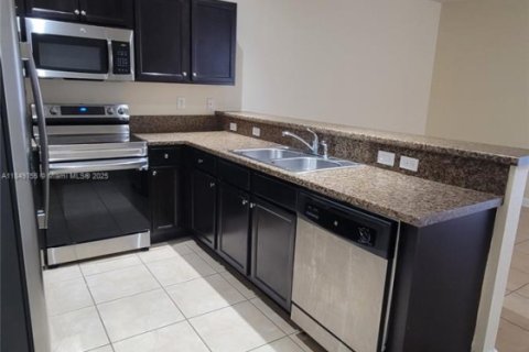 House in Homestead, Florida 2 bedrooms, 113.71 sq.m. № 1857143 - photo 10