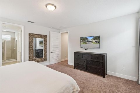House in Kissimmee, Florida 5 bedrooms, 238.76 sq.m. № 2219180 - photo 10