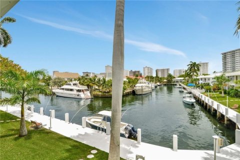 Copropriété à vendre à Fort Lauderdale, Floride: 2 chambres, 124.49 m2 № 2439214 - photo 5