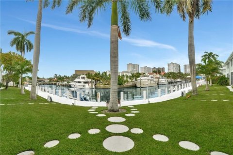 Copropriété à vendre à Fort Lauderdale, Floride: 2 chambres, 124.49 m2 № 2439214 - photo 30