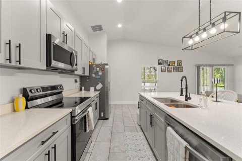 Villa ou maison à vendre à DeLand, Floride: 3 chambres, 147.99 m2 № 1906224 - photo 6