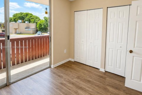 Touwnhouse à louer à Miami, Floride: 3 chambres, 119.84 m2 № 2338653 - photo 20