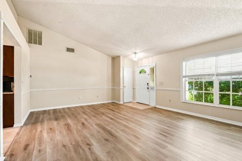 Villa ou maison à louer à Orlando, Floride: 3 chambres, 135.36 m2 № 2389068 - photo 4