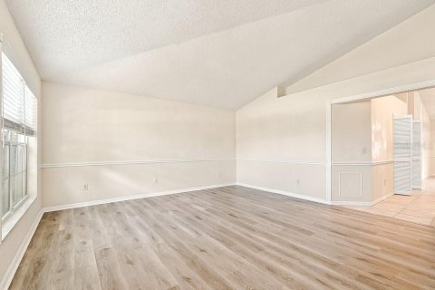 Villa ou maison à louer à Orlando, Floride: 3 chambres, 135.36 m2 № 2389068 - photo 3