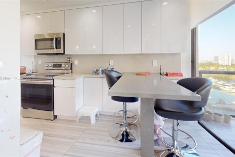 Condo in Aventura, Florida, 3 bedrooms № 1959111 - photo 19