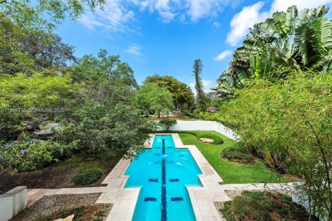 Villa ou maison à vendre à Miami, Floride: 6 chambres, 392.23 m2 № 2054600 - photo 19