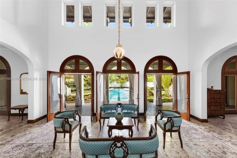 Villa ou maison à vendre à Miami, Floride: 6 chambres, 392.23 m2 № 2054600 - photo 13