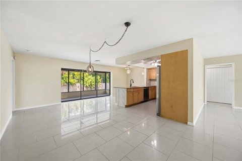 Villa ou maison à vendre à Nokomis, Floride: 3 chambres, 184.97 m2 № 2150003 - photo 25