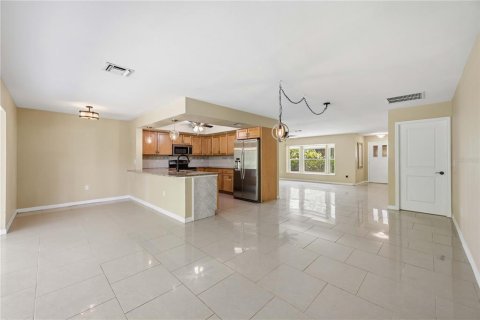 Villa ou maison à vendre à Nokomis, Floride: 3 chambres, 184.97 m2 № 2150003 - photo 4