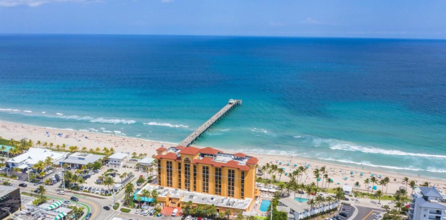 Condominio en Deerfield Beach, Florida, 3 dormitorios № 1100780