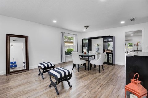 House in Groveland, Florida 4 bedrooms, 183.95 sq.m. № 1686557 - photo 5