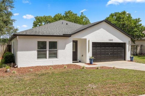 House in Groveland, Florida 4 bedrooms, 183.95 sq.m. № 1686557 - photo 2