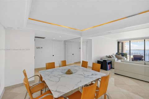 Copropriété à vendre à Miami, Floride: 2 chambres, 174.84 m2 № 1969853 - photo 9