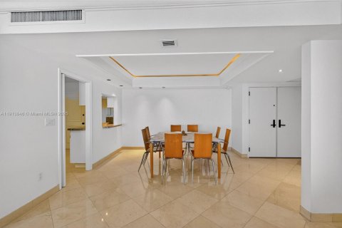 Copropriété à vendre à Miami, Floride: 2 chambres, 174.84 m2 № 1969853 - photo 10