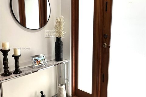Снять в аренду таунхаус в Флорида-Сити, Флорида 3 спальни, 120.03м2, № 2075289 - фото 4