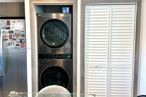 Снять в аренду таунхаус в Флорида-Сити, Флорида 3 спальни, 120.03м2, № 2075289 - фото 8