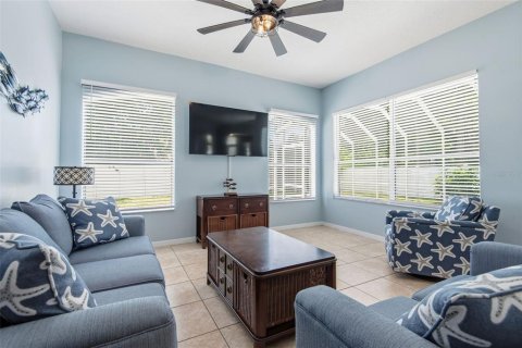 House in Palm Coast, Florida 4 bedrooms, 226.4 sq.m. № 2147577 - photo 21