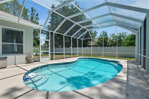 House in Palm Coast, Florida 4 bedrooms, 226.4 sq.m. № 2147577 - photo 8