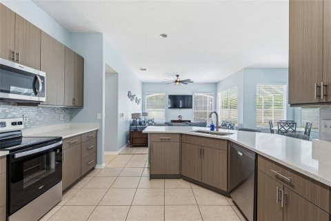 House in Palm Coast, Florida 4 bedrooms, 226.4 sq.m. № 2147577 - photo 4