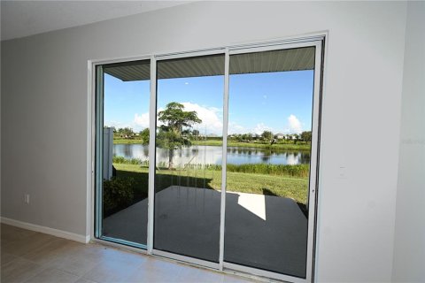 Touwnhouse à vendre à Sarasota, Floride: 3 chambres, 148.36 m2 № 1900644 - photo 9