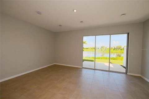 Touwnhouse à vendre à Sarasota, Floride: 3 chambres, 148.36 m2 № 1900644 - photo 6
