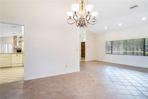 House in New Port Richey, Florida 3 bedrooms, 229.93 sq.m. № 1798366 - photo 27