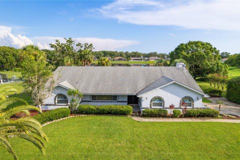 House in New Port Richey, Florida 3 bedrooms, 229.93 sq.m. № 1798366 - photo 2