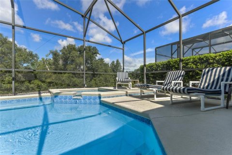 House in Kissimmee, Florida 4 bedrooms, 170.38 sq.m. № 725140 - photo 13